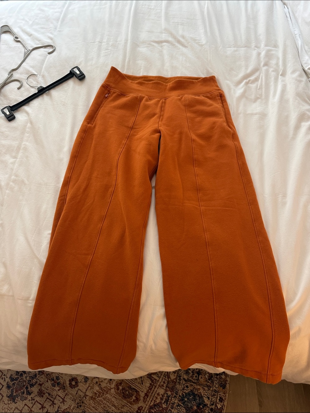 Wide-Leg Fleece Pants in Rust